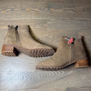 Blondo Shyne Waterproof Nubuck Ankle Boots Mushroom Tan Lug Sole 9M